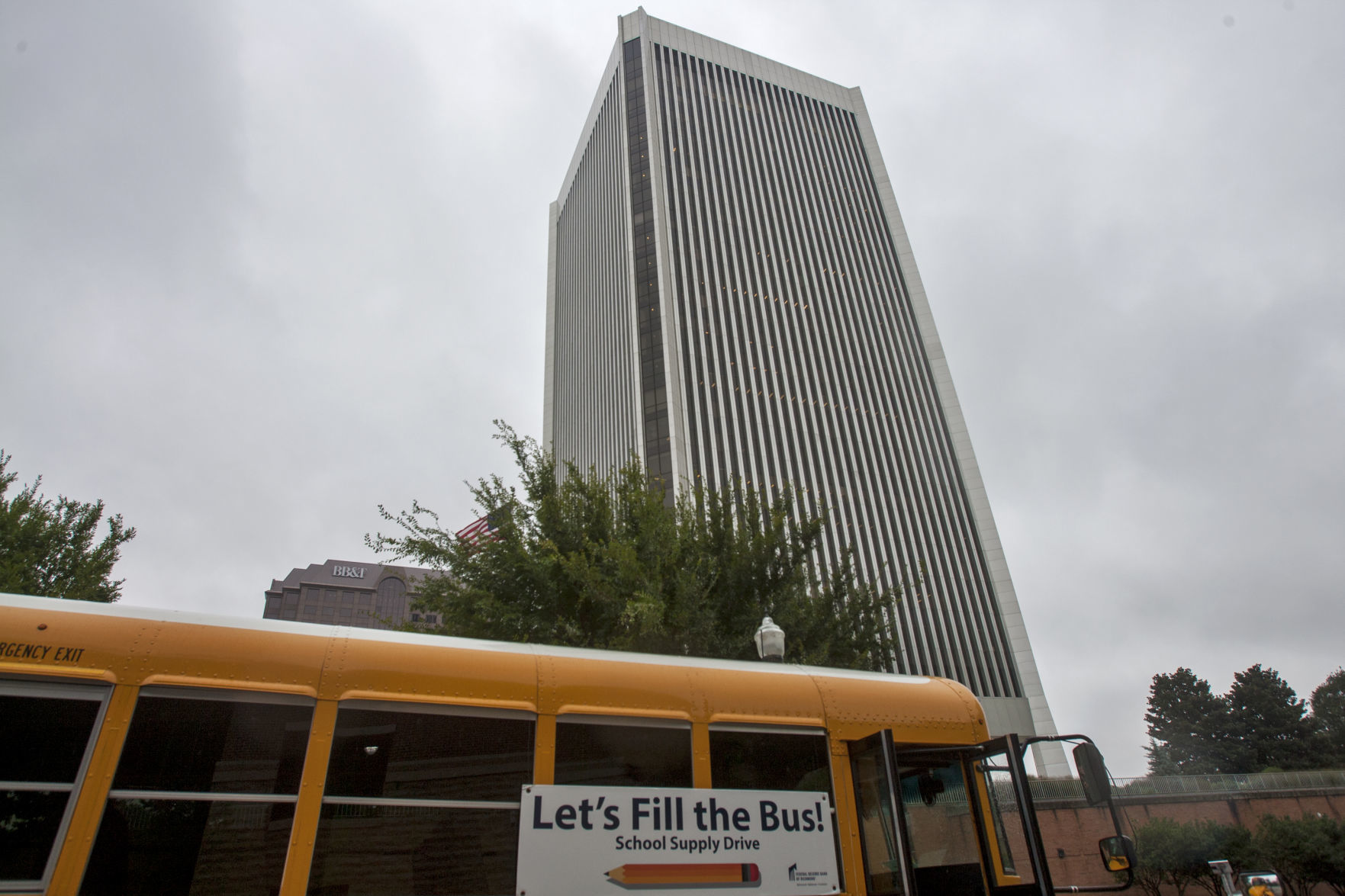 Federal Reserve Bank Building -- 393 feet